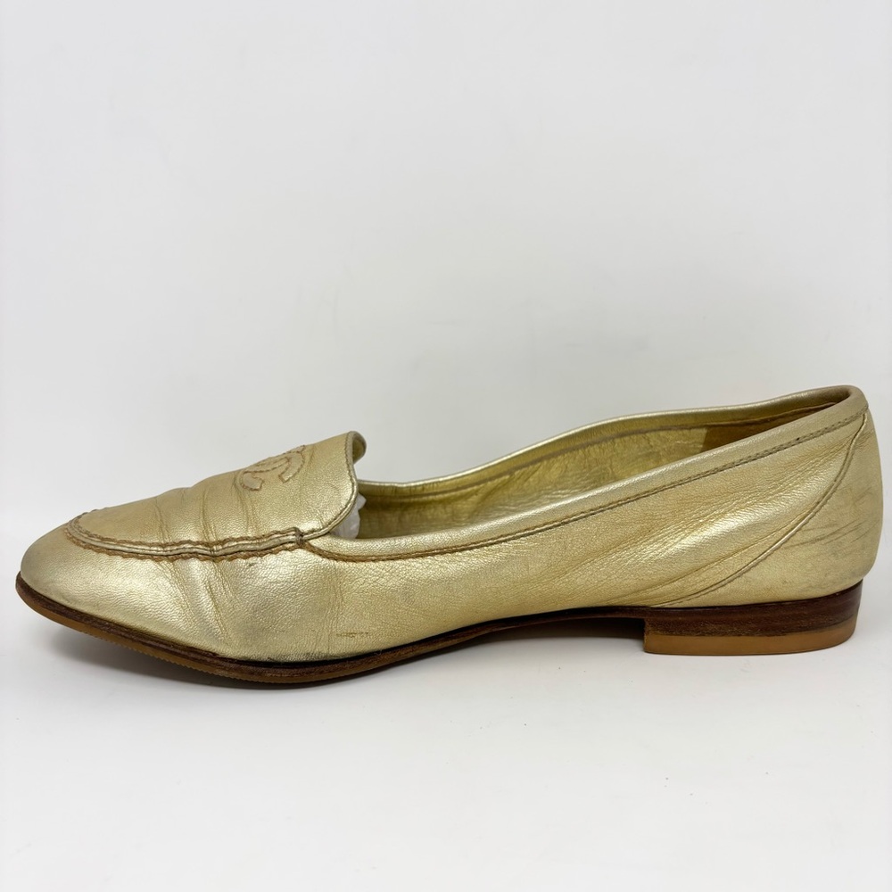 Chanel Vintage CC Golden Leather Loafers Gold Logo Flats EU 37 - Picture 7 of 16